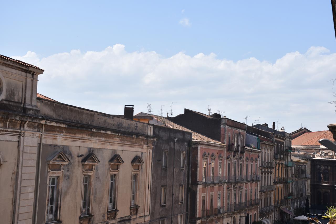B&B Al Teatro Massimo Catania Exterior photo