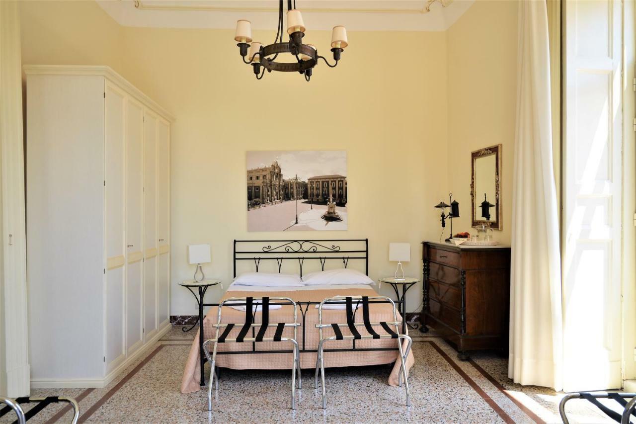 B&B Al Teatro Massimo Catania Exterior photo
